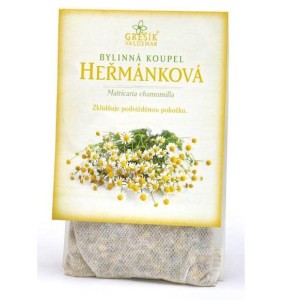 Bylinná heřmánková koupel osvěží tělo i duši.