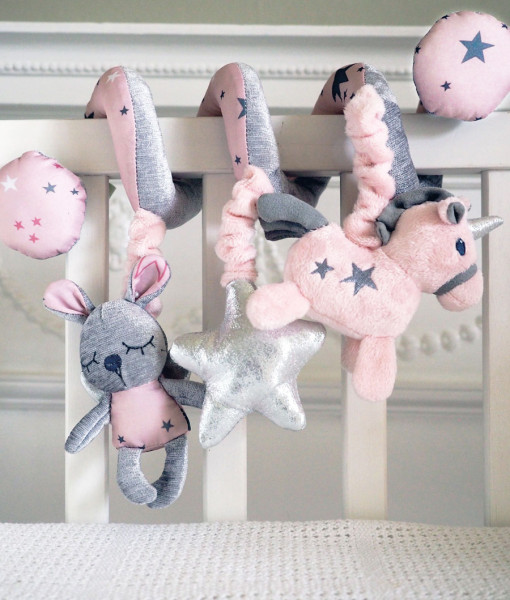 Little Bird Told Me spirala s aktivitami jednorozec Celeste a pohadkovy zajicek Fae a