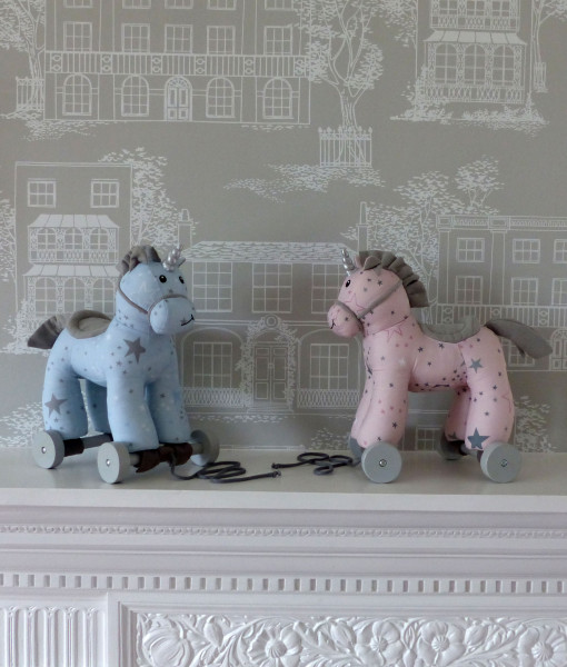 Little Bird Told Me tahaci jednorozec Moonbeam f