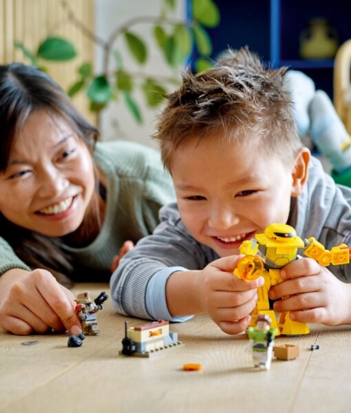 LEGO Disney PIXAR LIGHTYEAR 76830 honicka se Zyclopsem e